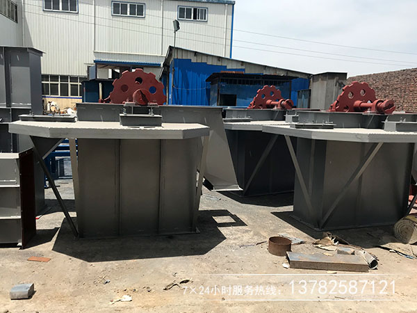 斗提機選型過大導致斗不滿，過小堆料